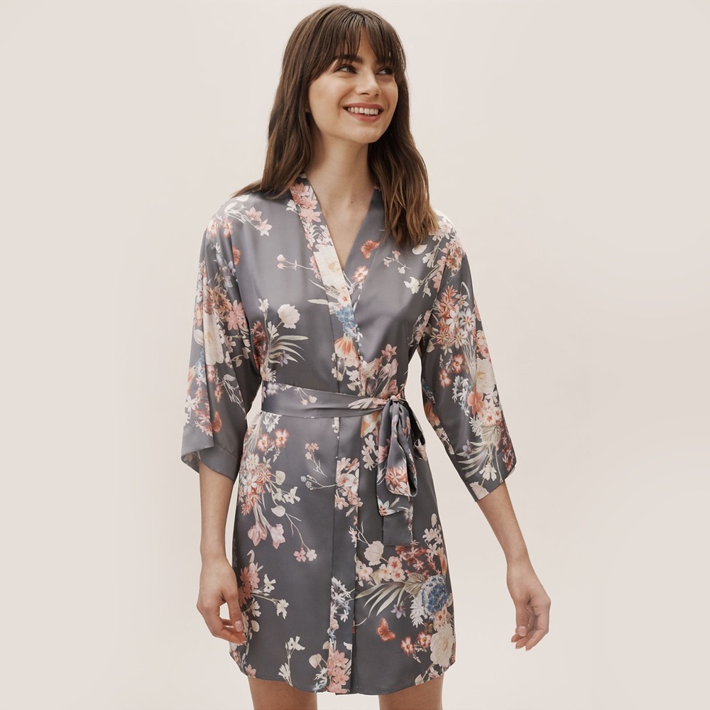 Anthropologie Flora Nikrooz Floral Gray Kimono Robe